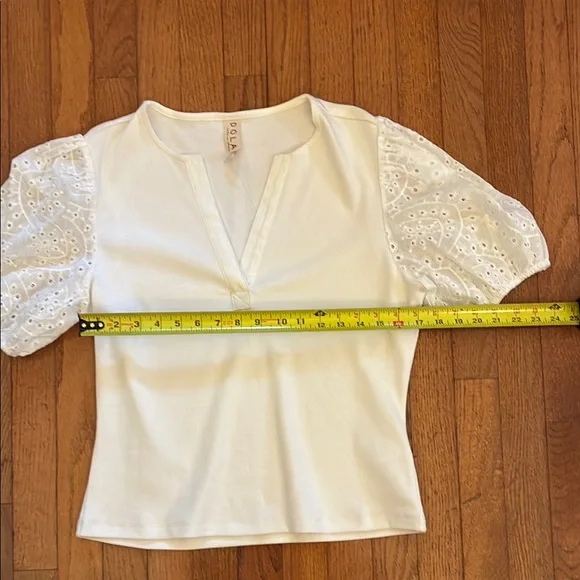 Dolan White Fitted Sweater with Eyelet Short Sleeve Blouse NWOT - Picture 9 of 10